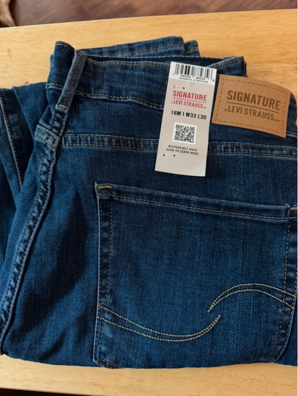 Signature by Levi Strauss Women’s Jeans Size 16M W33 L30